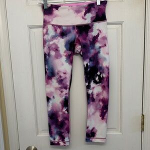 Lululemon Athletica Purple and Pink Tie-Dye Capris